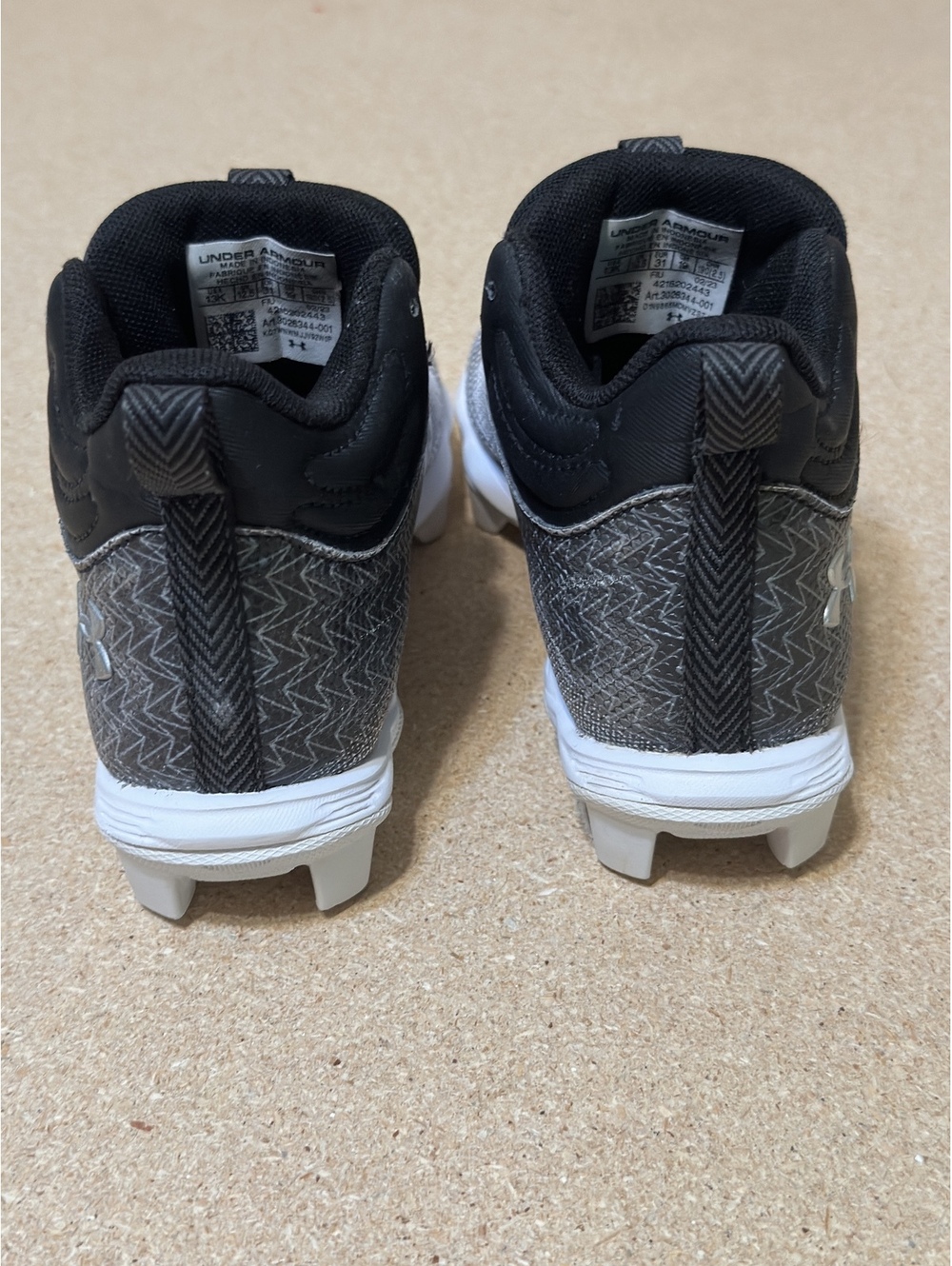 Under Armour Spotlight Franchise 3.0 RM Jr 13K Football Cleats 3026344-001 - Picture 4 of 8